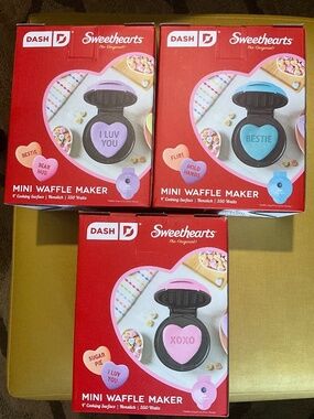 DASH SWEETHEARTS® MINI WAFFLE MAKERS, Set of 3 *NIB*